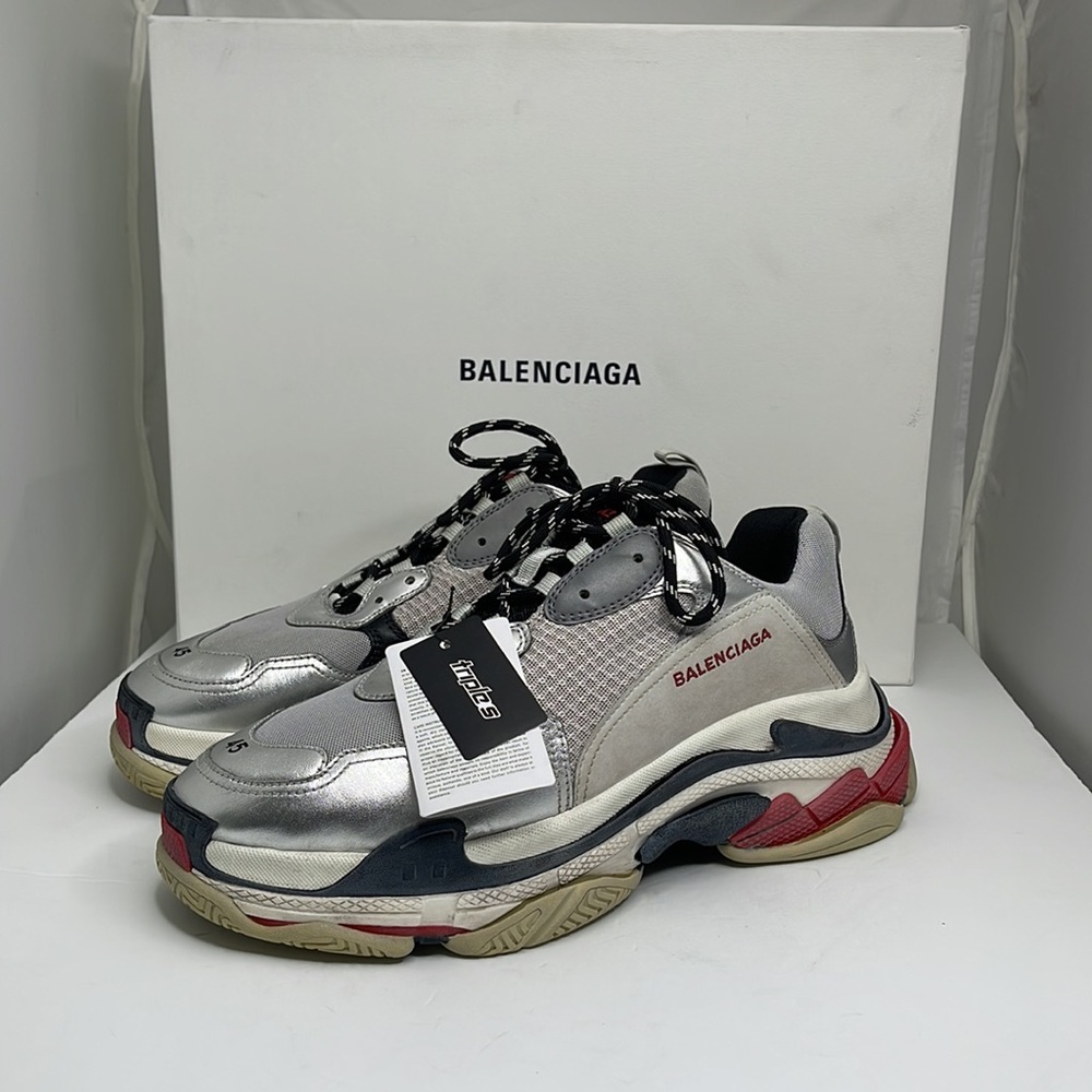Balenciaga Triple S Silver with Red - Picture 2 of 6